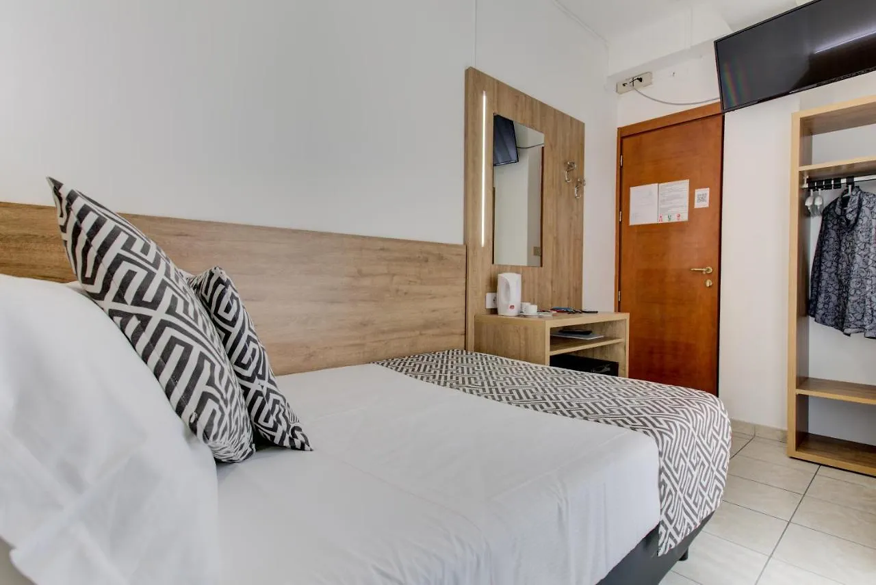 Hotel Grazia Riccione 2*,
