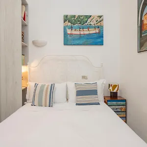New In Downtown Close To Duomo , Milano Italia