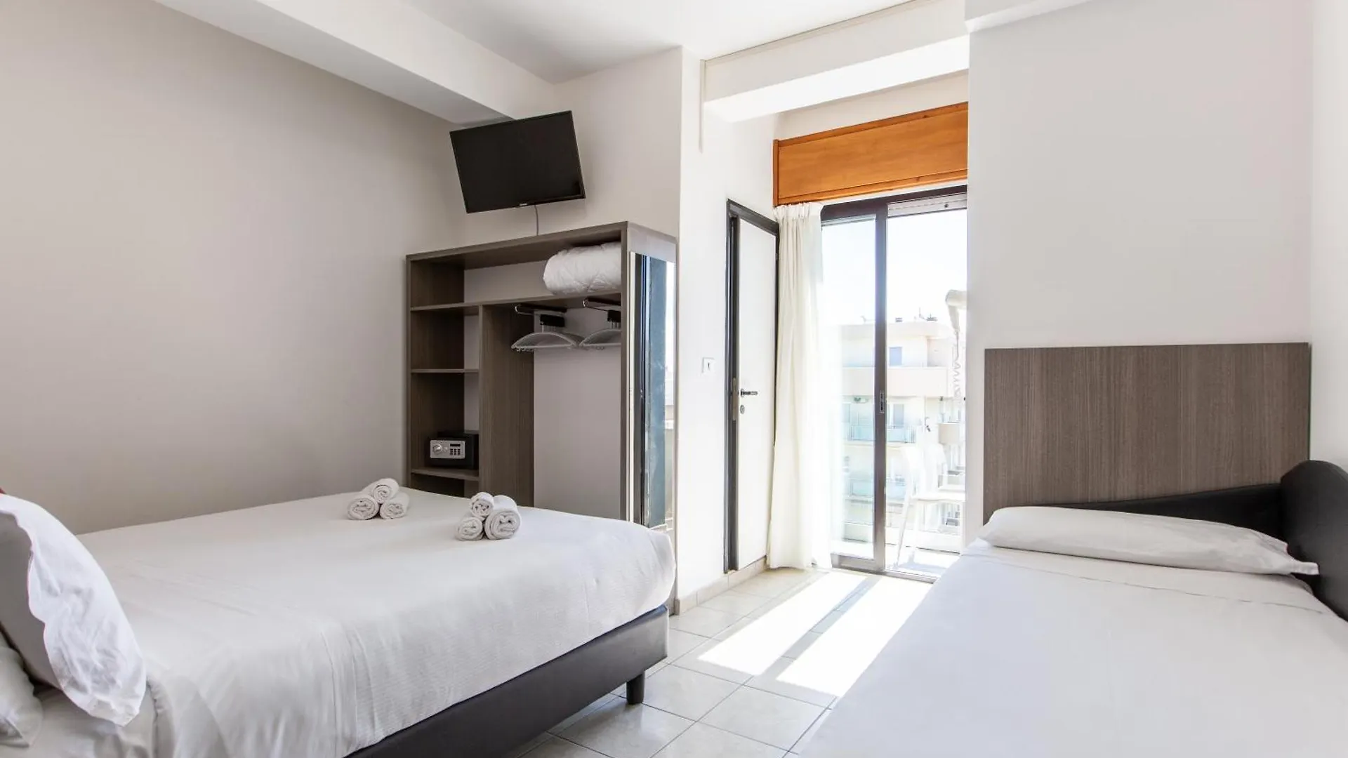 **  Hotel Grazia Riccione Italia